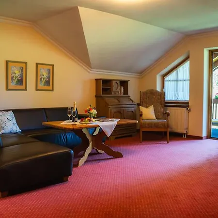 Urige Ferienwohnung Sammareier Gutshof In Bad Birnbach *